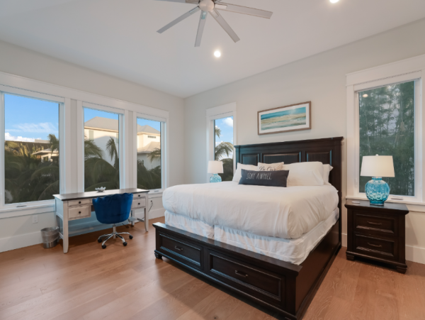 Luxurious Canal-Front Retreat - Perfect for Families